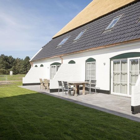 Spacious Farmhouse in De Cocksdorp with Private Terrace Buitenkant foto