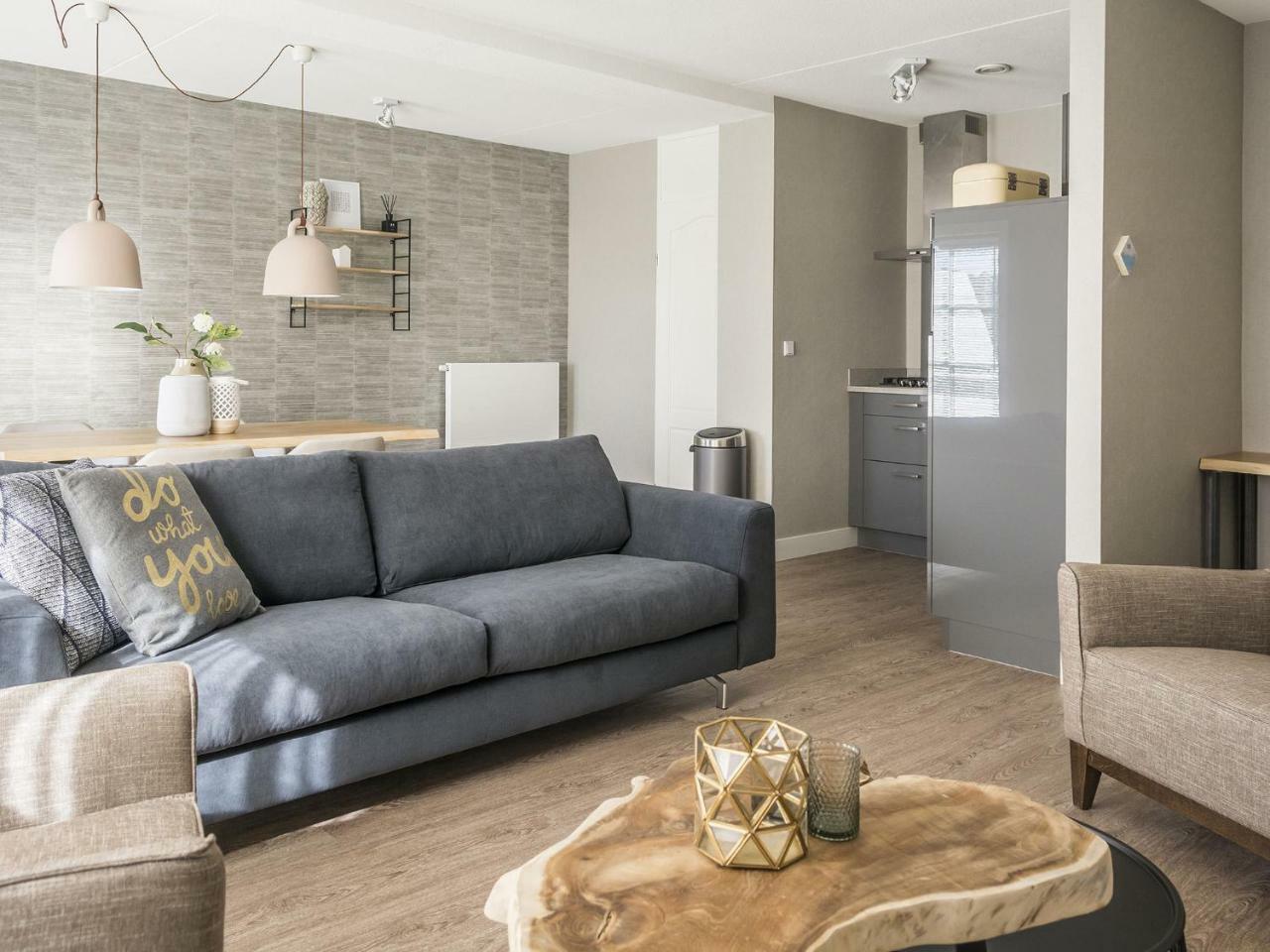 Spacious Farmhouse in De Cocksdorp with Private Terrace Buitenkant foto